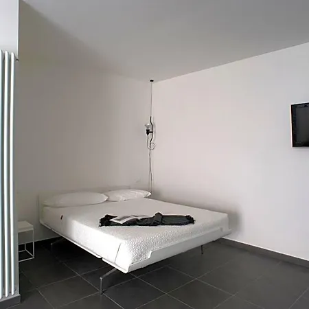 Palazzo Boscareto - Di Charme In Centro Storico - Garage Moto, Box Bici Bed & Breakfast