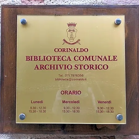 Palazzo Boscareto - Di Charme In Centro Storico - Garage Moto, Box Bici Bed & Breakfast Corinaldo