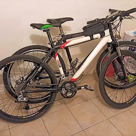 Palazzo Boscareto - Di Charme In Centro Storico - Garage Moto, Box Bici Corinaldo