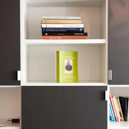 Palazzo Boscareto - Di Charme In Centro Storico - Garage Moto, Box Bici Bed and breakfast Corinaldo