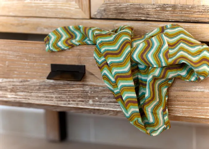 Palazzo Boscareto - Di Charme In Centro Storico - Garage Moto, Box Bici كورينالدو